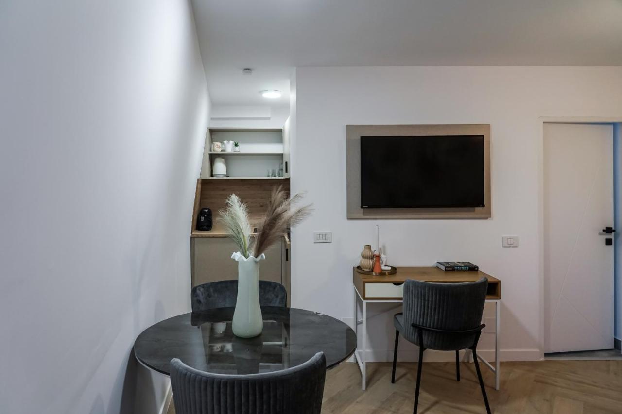 The Urban Oasis Appartement Boekarest Buitenkant foto