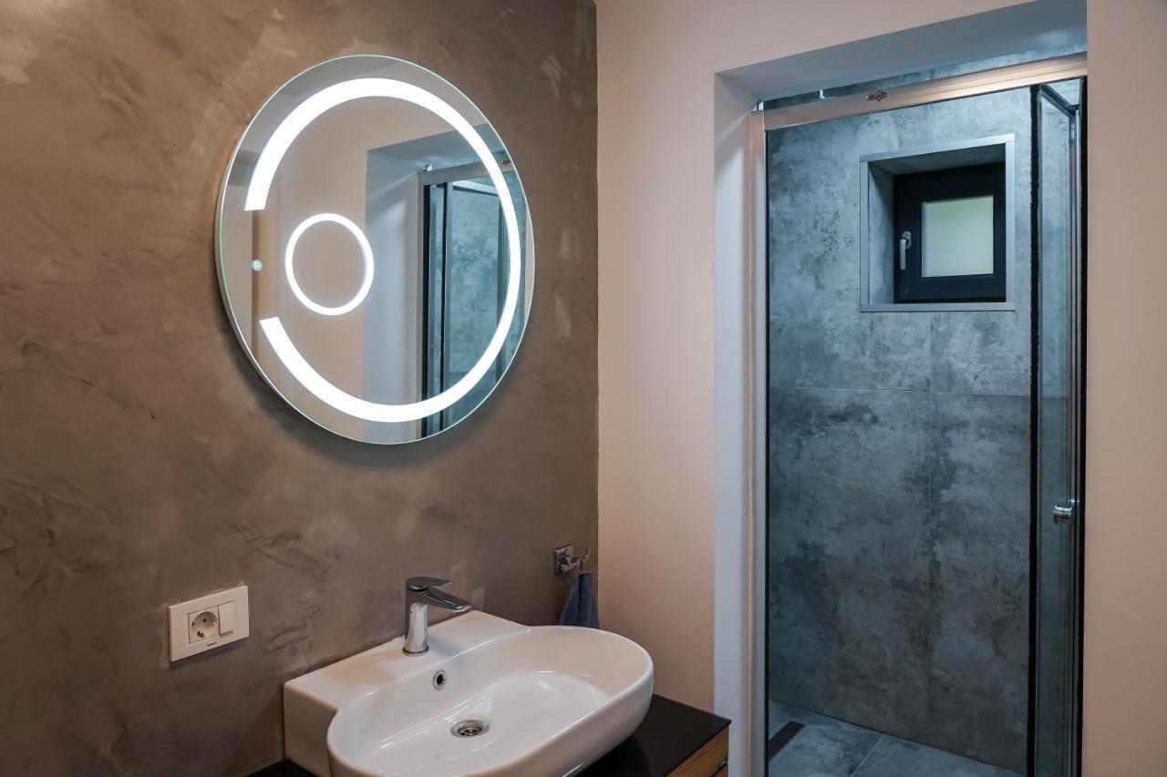 The Urban Oasis Appartement Boekarest Buitenkant foto