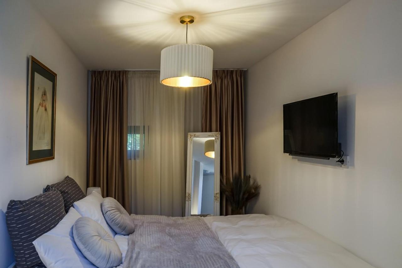 The Urban Oasis Appartement Boekarest Buitenkant foto