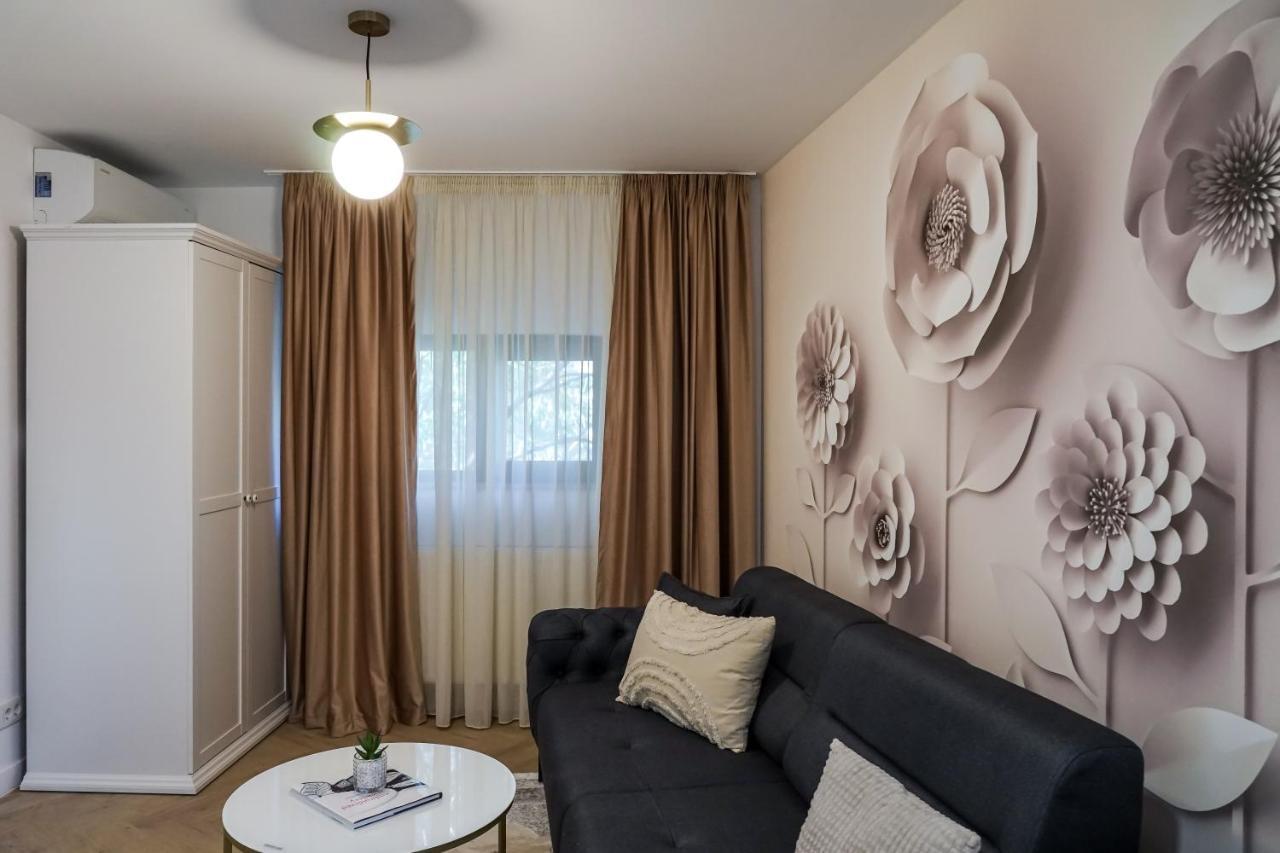 The Urban Oasis Appartement Boekarest Buitenkant foto